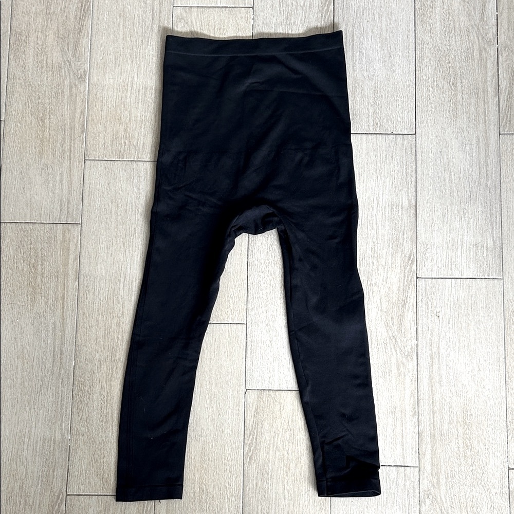 Shapermint Women’s Shaping Midnight Black Shapewear Capri Length Leggings Size M - Picture 3 of 5